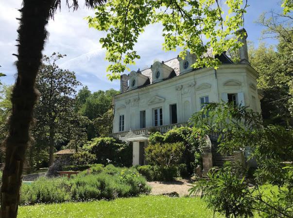 Chateau La Palue Coutras Exterior photo